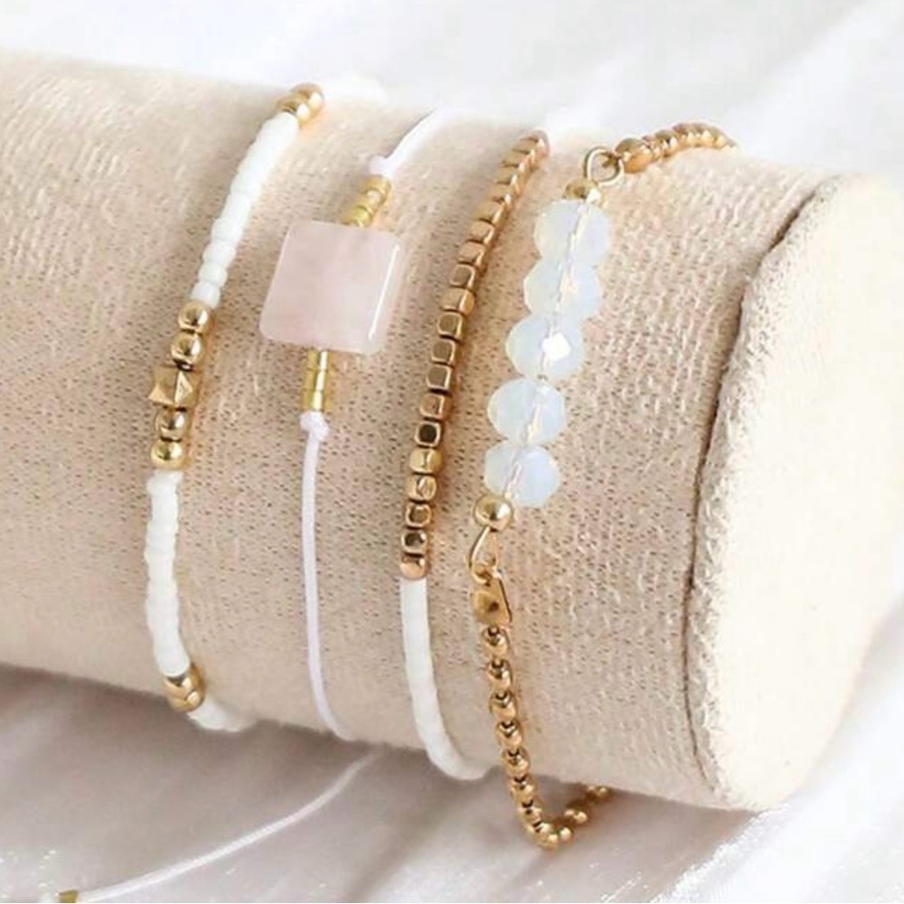 Elegant Gold and White Beaded Bracelet Set H57